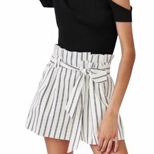 Zara High Waisted Striped Paper Bag Shorts - Size 5 New Without Tags